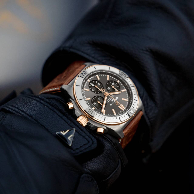 BREITLING クロノマット B01 42 トライアンフ TB0134101M1X1