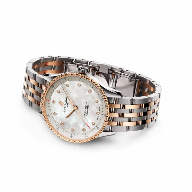 BREITLING ナビタイマー 32 U77320E61A1U1