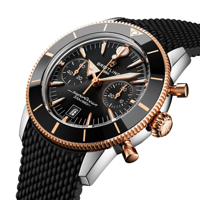 BREITLING スーパーオーシャン ヘリテージ B01 クロノグラフ 42 UB0156H11B1S1