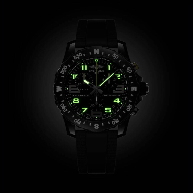 BREITLING プロフェッショナル エンデュランス プロ 44 X82310E51B1S2