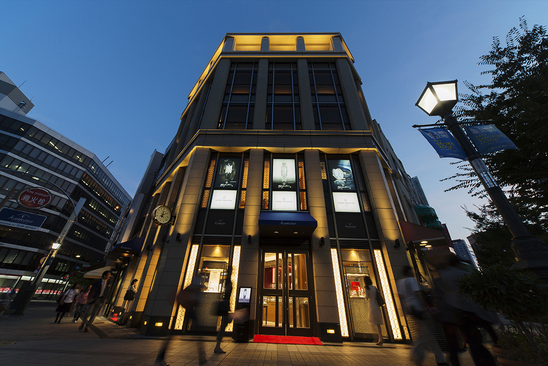 カミネトアロード本店