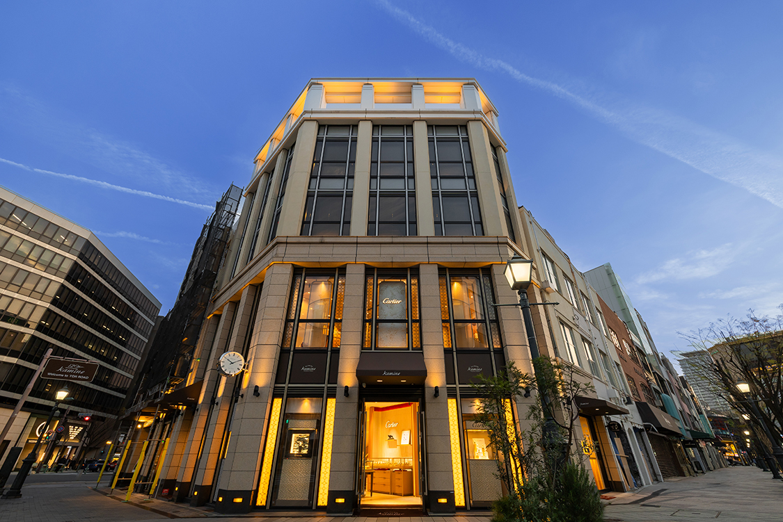 カミネトアロード本店